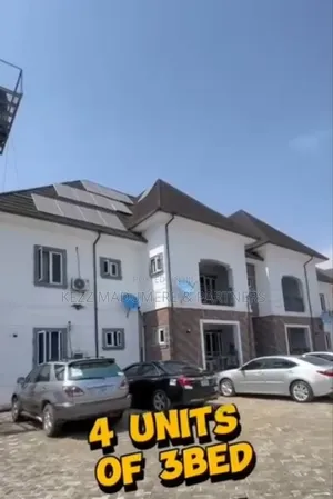 3bdrm Block of Flats in Rumuaghulu, Off Sars for sale