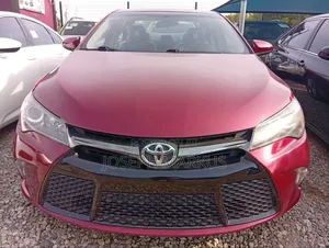 Toyota Camry SE 4dr Sedan (2.5L 4cyl 6A) 2015 Red