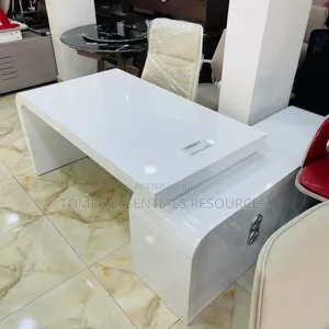 Imported Quality Executive Table With Gloss Wood