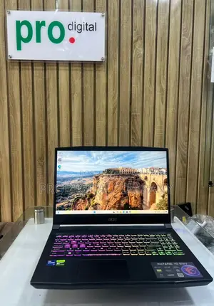 Laptop MSI Katana 15 16GB Intel Core i7 SSD 1T