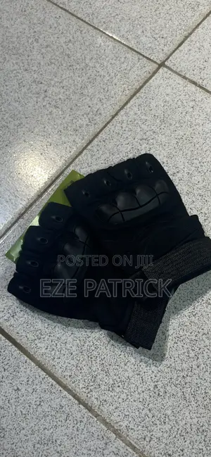 Short Gloves