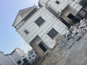 6bdrm Duplex in Wuye Main Fct Abuja for sale