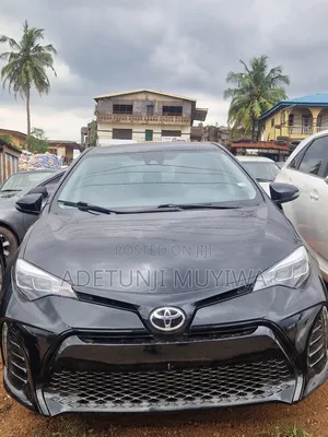 Toyota Corolla SE 4dr Sedan (1.8L 4cyl CVT) 2017 Black