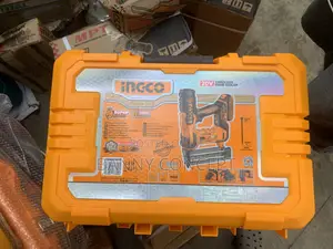 Cordless Brad Nailer Kit