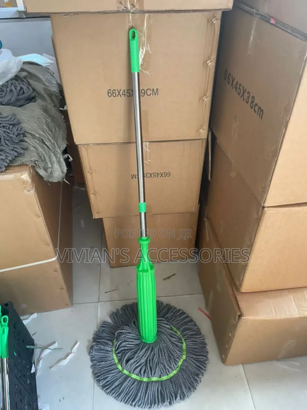 Self Squeezing Mop