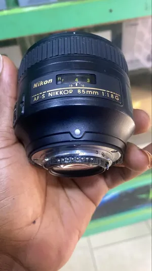Nikon Lens 85mm F 1.8 G London Used