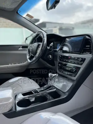 Hyundai Sonata Base Sedan FWD (2.4L 4cyl 6A) 2016 Black