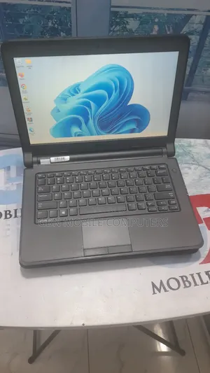 Laptop Dell Latitude 13 3340 8GB Intel Core I5 HDD 500GB