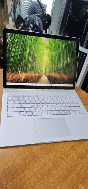 Laptop Microsoft Surface Book 2 8GB Intel Core i5 SSD 256GB