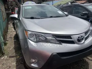 Toyota RAV4 2015 Silver