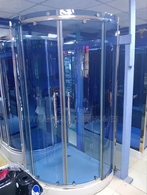 High Quality England 90 by 90 Shower Cubicle