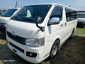 Toyota HiAce 2011 White