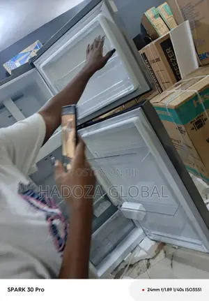 Silver Finish Lg 260l Top Freezer Model