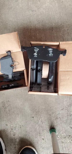 Front and Back Brake Pads Range Rover Velar