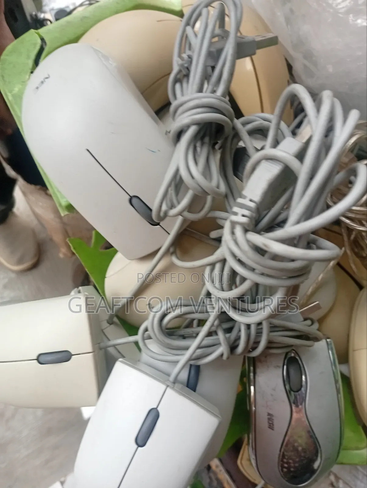 Fairly Used Wired White Mouse