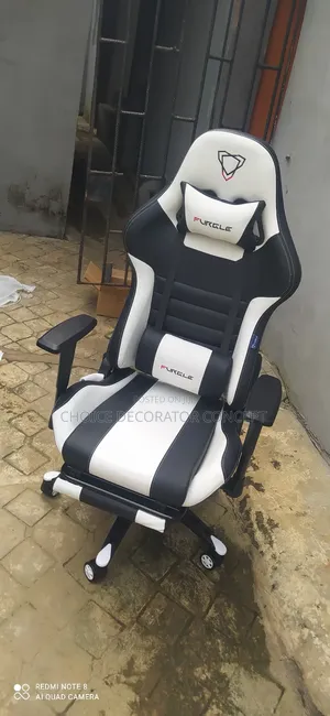 Furgle Gaming Chair With Adjustable Handle (Black/White)