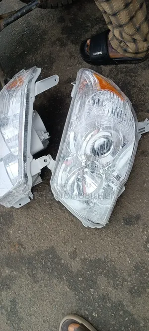 Head Lamp 4runner 208