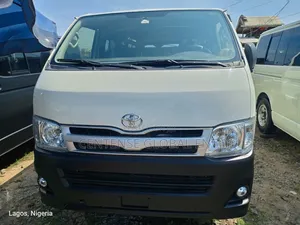 Toyota HiAce 2010 White