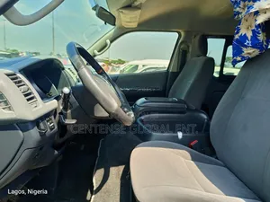 Toyota HiAce 2012 Black