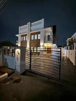 4bdrm Duplex in Akobo for sale