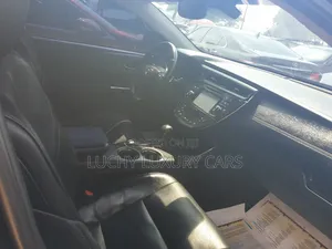 Toyota Avalon Limited Sedan FWD (3.5L 6cyl 6A) 2017 Black