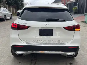Mercedes-Benz GLA 250 2021 White