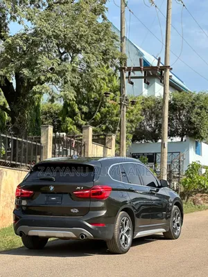 BMW X1 sDrive28i FWD 2017 Black