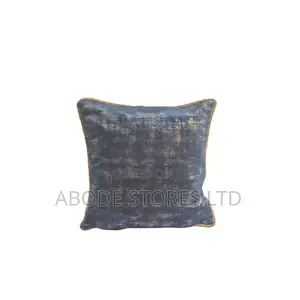 18 X 18 Inch Pattern Decorative Throw Pillow Piping