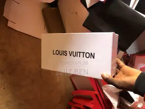 Very Neat Customize Shoe Box