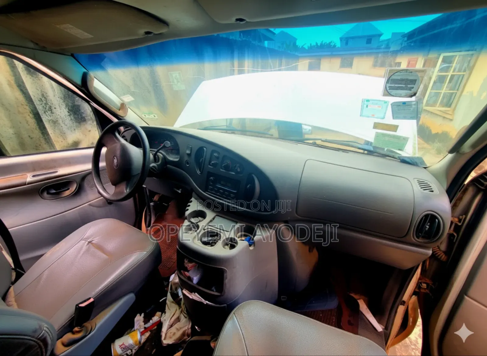 Ford E250 2004 White