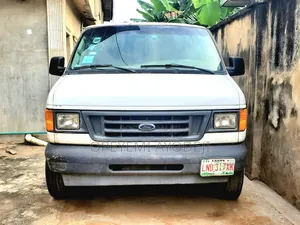 Ford E250 2004 White