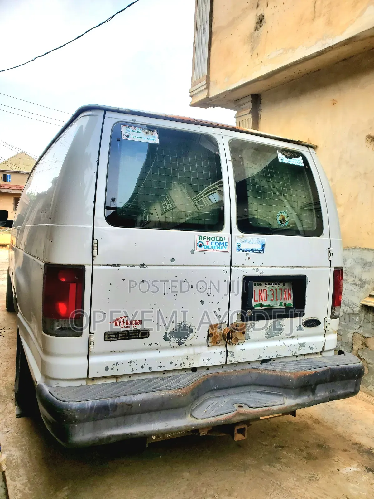 Ford E250 2004 White