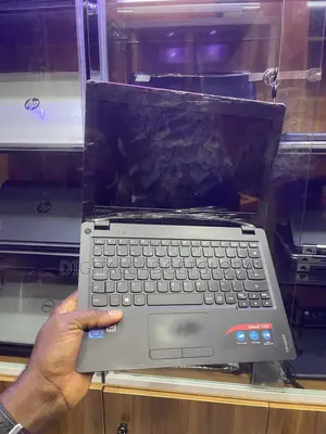 Laptop Lenovo 100e 2GB Intel Pentium SSD 32GB