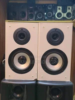 Britz by Edifier 4.5inches Powered Studio Monitor
