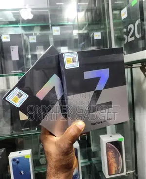 New Samsung Galaxy Z Fold3 5G 256 GB Black