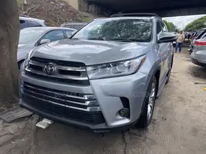 Toyota Highlander Limited Platinum 2019 Silver