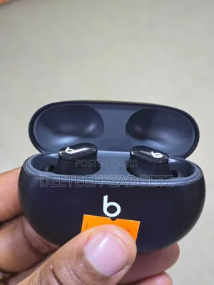 Beats Studio Buds