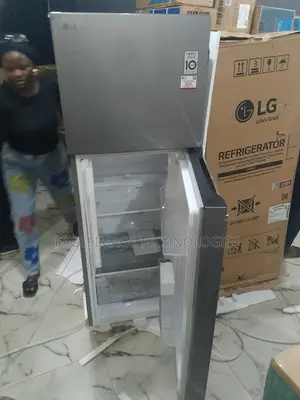 New Lg Ref242pqgb 263l White Wifi Refrigerator - Ice Tray