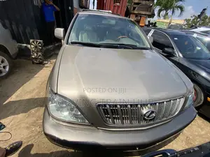 Lexus RX 300 2002 Gold