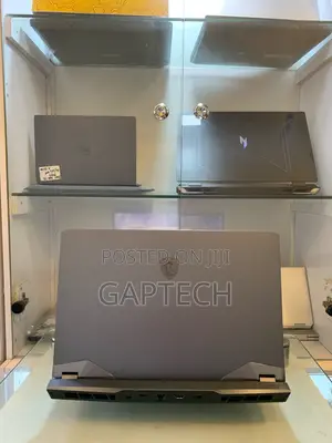 Laptop MSI Raider GE76 12UGS 16GB Intel Core i7 SSD 1T