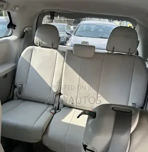 Toyota Sienna XLE AWD 7-Passenger 2013 Gray