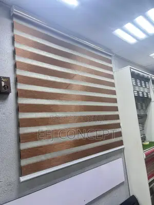 Complete Wood-Like Brown Design for Day and Night Window Blind