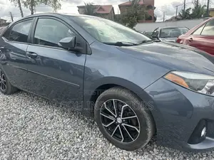 Toyota Corolla 2015 Gray