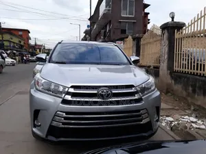 Toyota Highlander Limited Platinum 2019 Silver