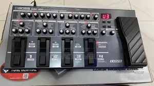 Boss Me80 Guitar Effect Processor