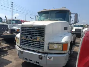 Mack Trailer Truck