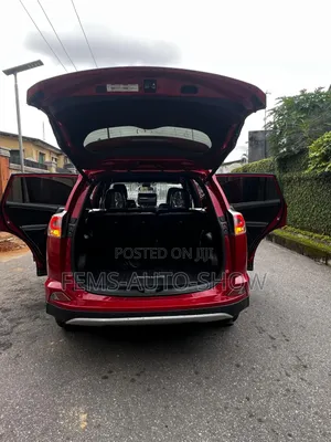 Toyota RAV4 SE AWD (2.5L 4cyl 6A) 2016 Red