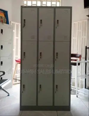 9 Doors Lockers