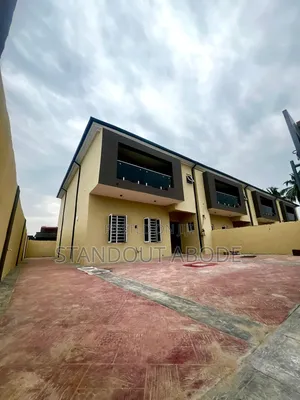 4bdrm Duplex in In An Estate, Akowonjo for sale