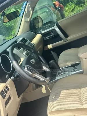 Toyota 4-Runner SR5 4X4 2013 Black